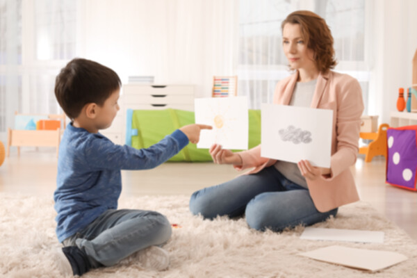 terapia para niños autistas leves